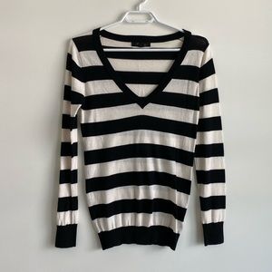 FOREVER 21 Black & White Pullover